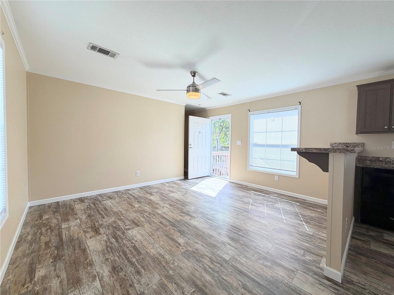 Image 4 of 14 For 15249 Nava Street