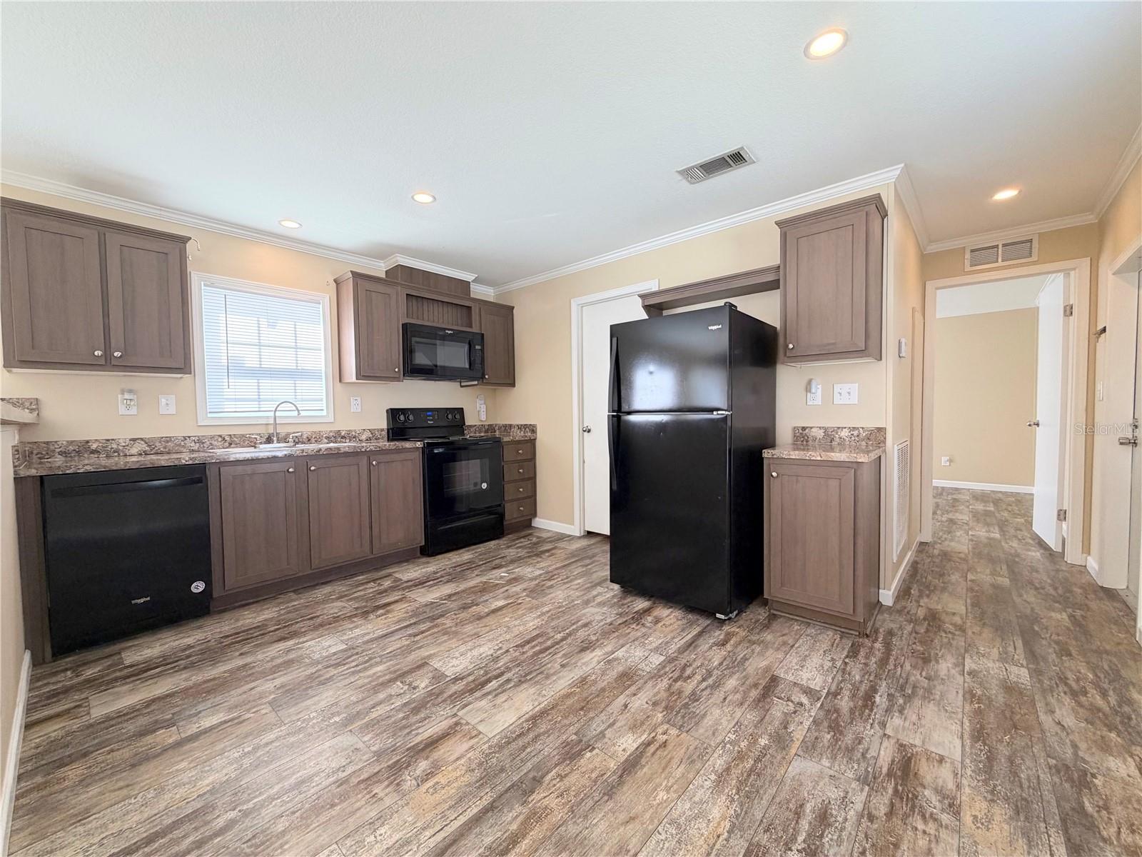 Image 6 of 14 For 15249 Nava Street