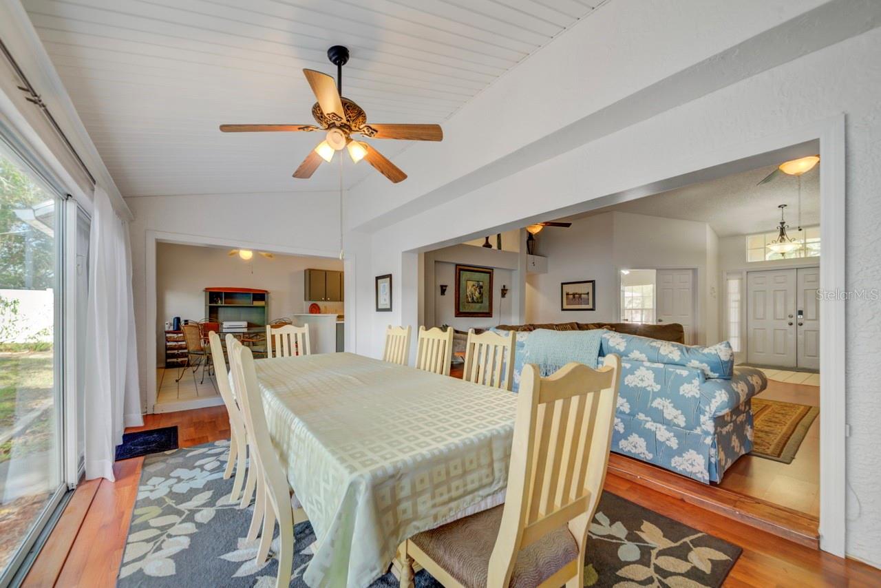 Image 19 of 60 For 8088 Spanish Oak Drive