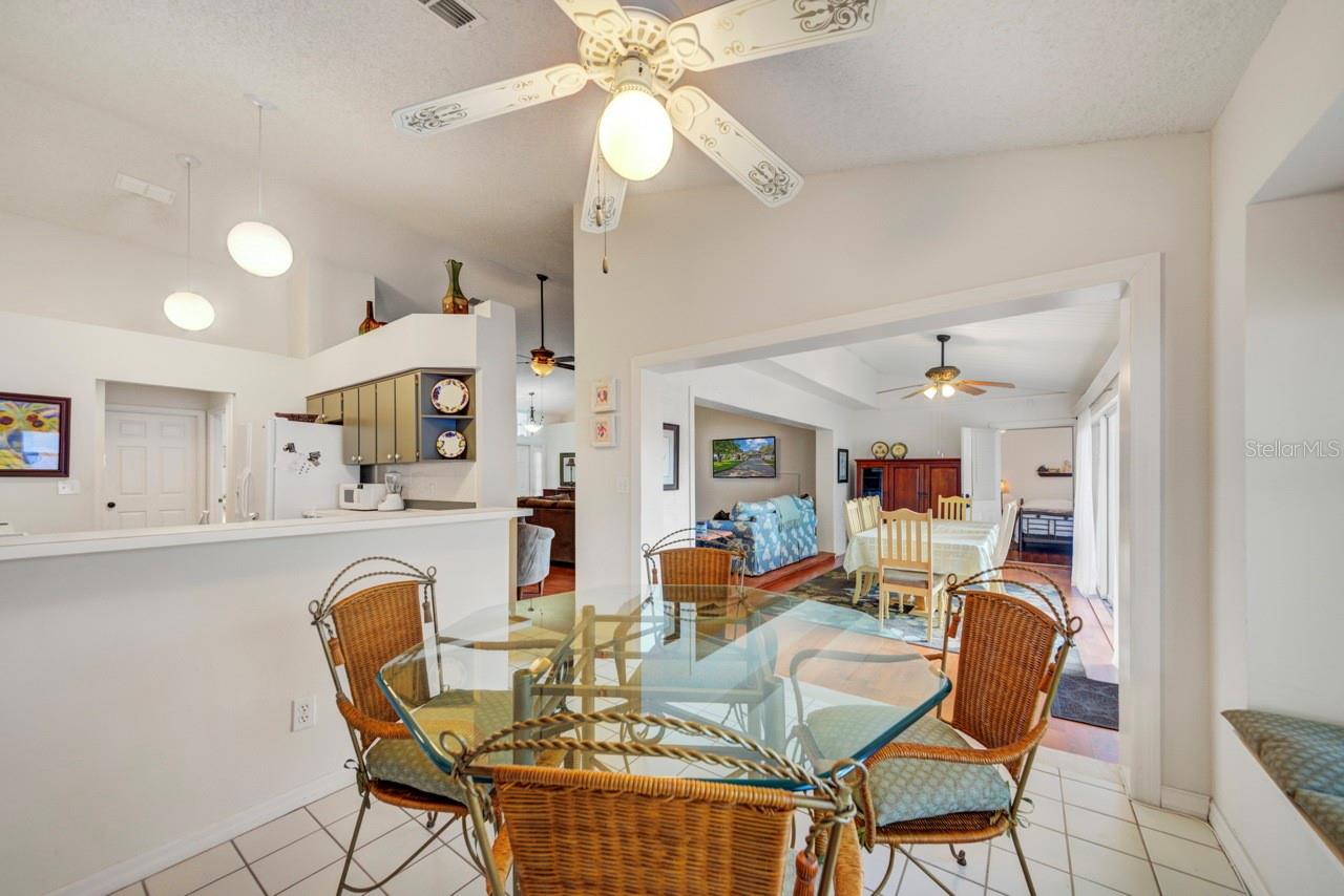 Image 30 of 60 For 8088 Spanish Oak Drive