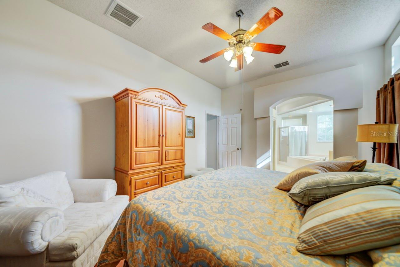 Image 40 of 60 For 8088 Spanish Oak Drive