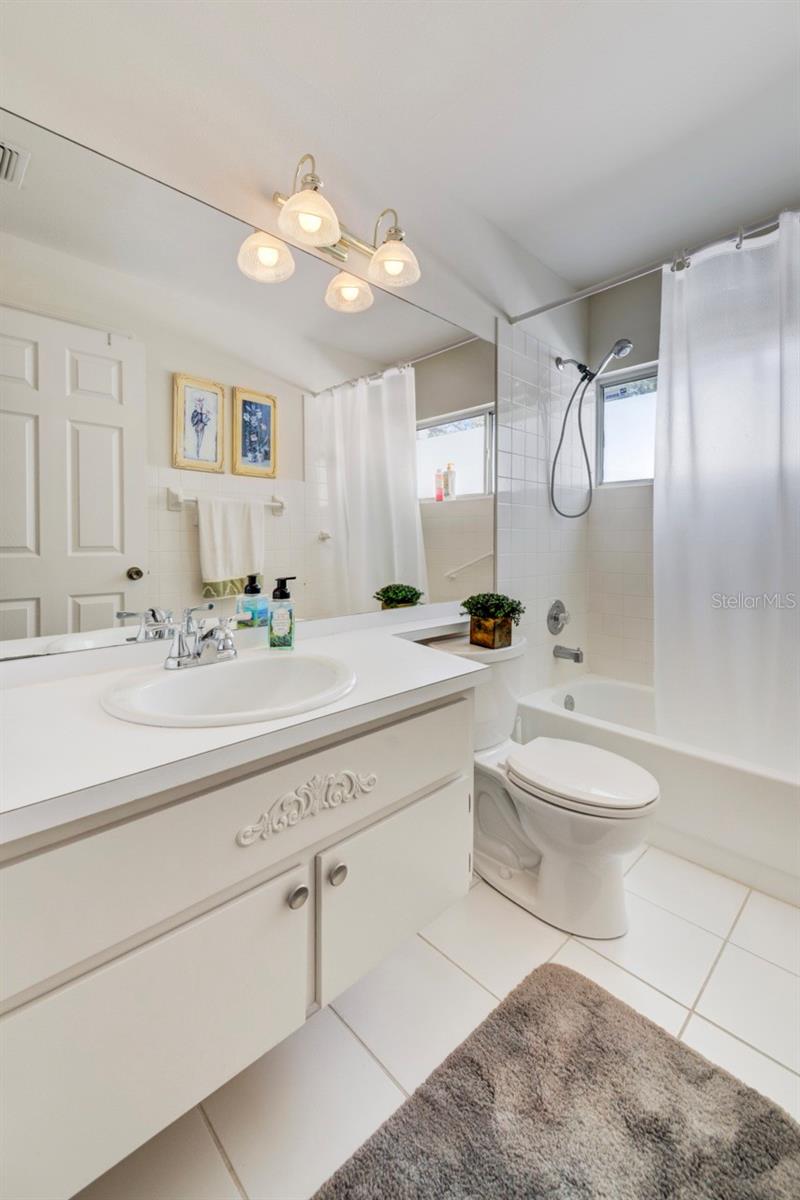 Image 48 of 60 For 8088 Spanish Oak Drive