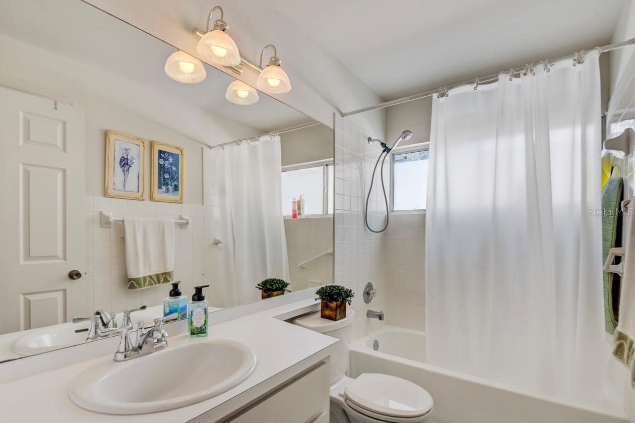 Image 49 of 60 For 8088 Spanish Oak Drive