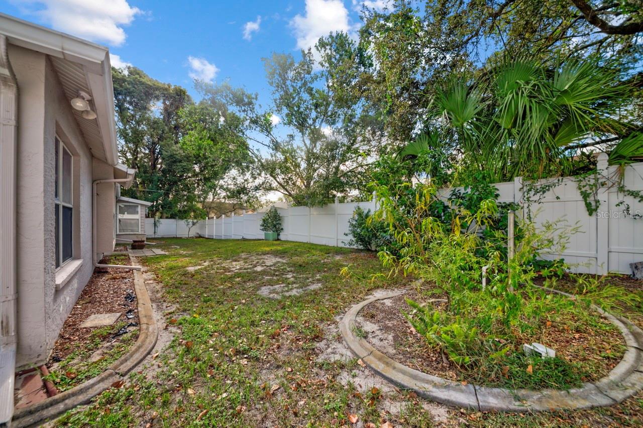 Image 9 of 60 For 8088 Spanish Oak Drive