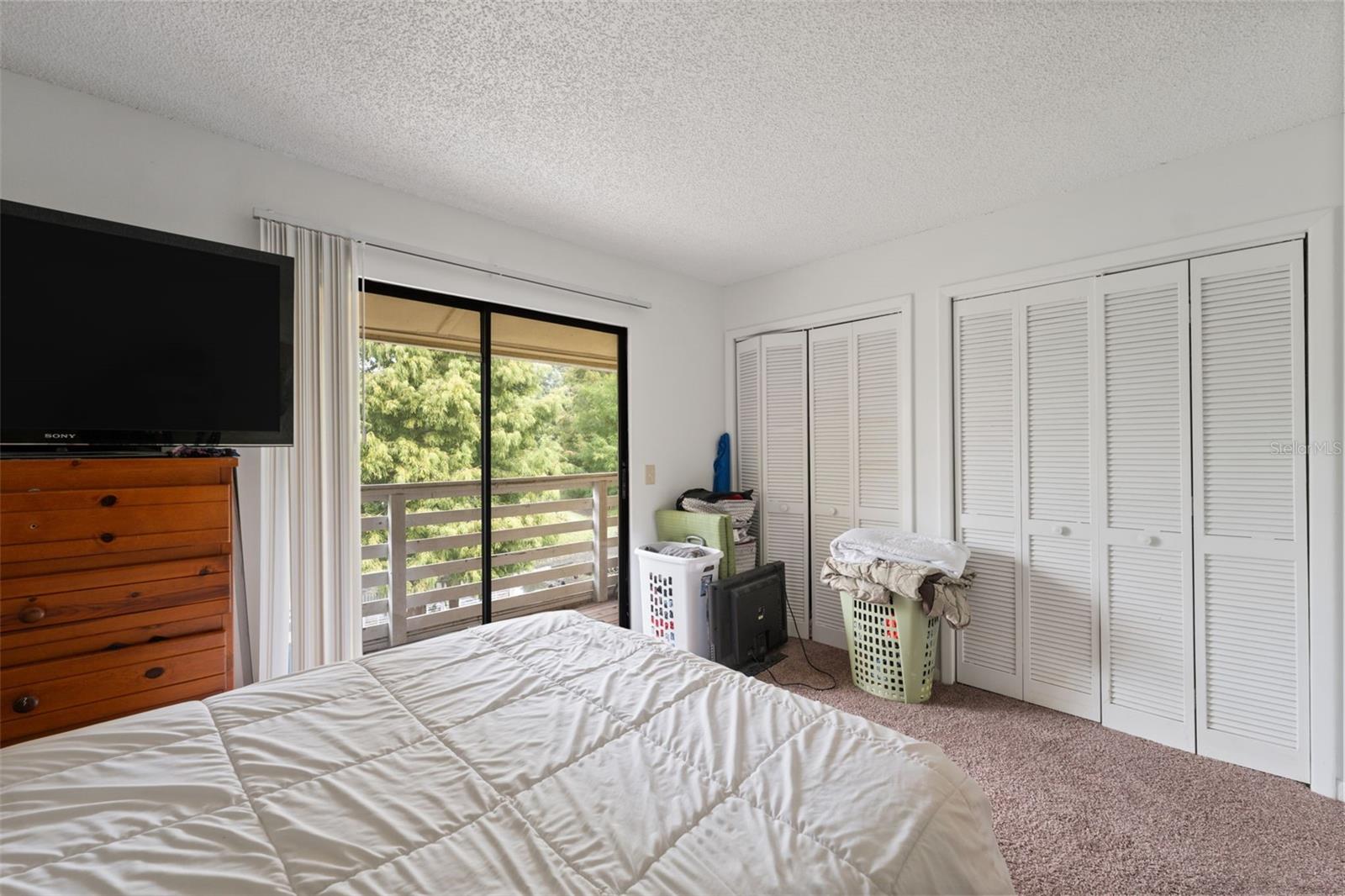 Image 14 of 29 For 22707 Watersedge Boulevard 57