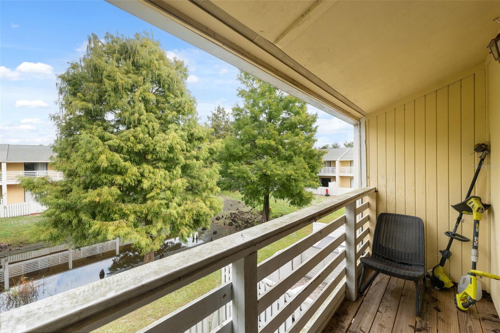 Image 15 of 29 For 22707 Watersedge Boulevard 57