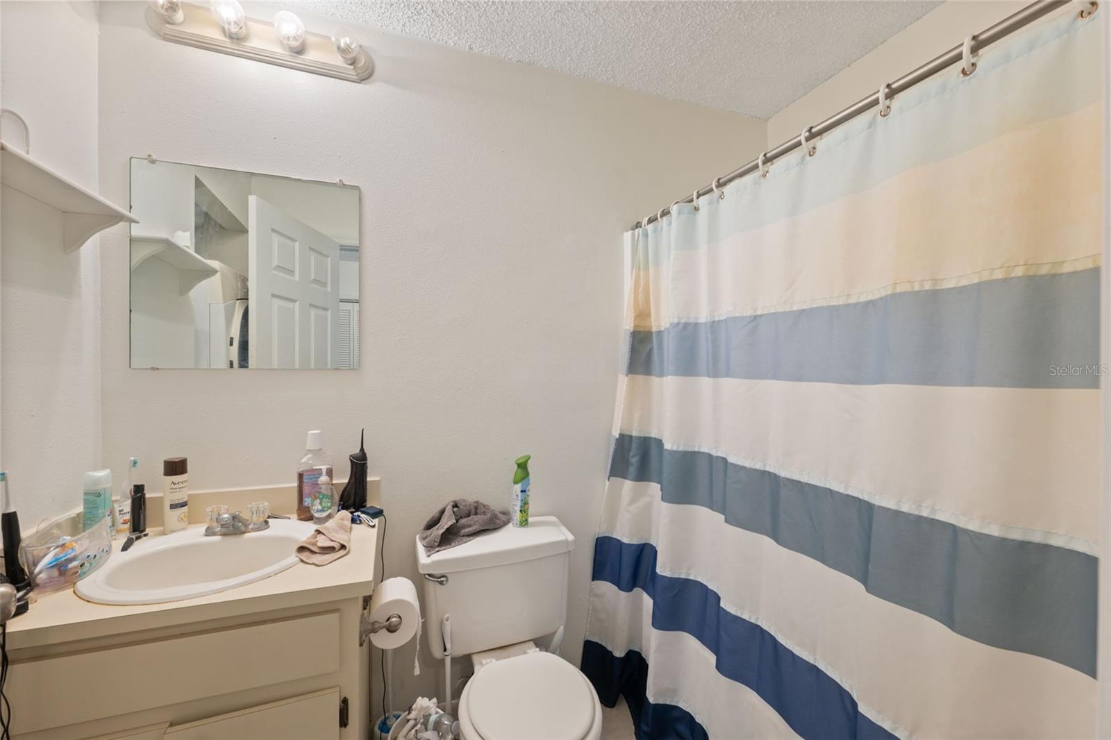 Image 16 of 29 For 22707 Watersedge Boulevard 57