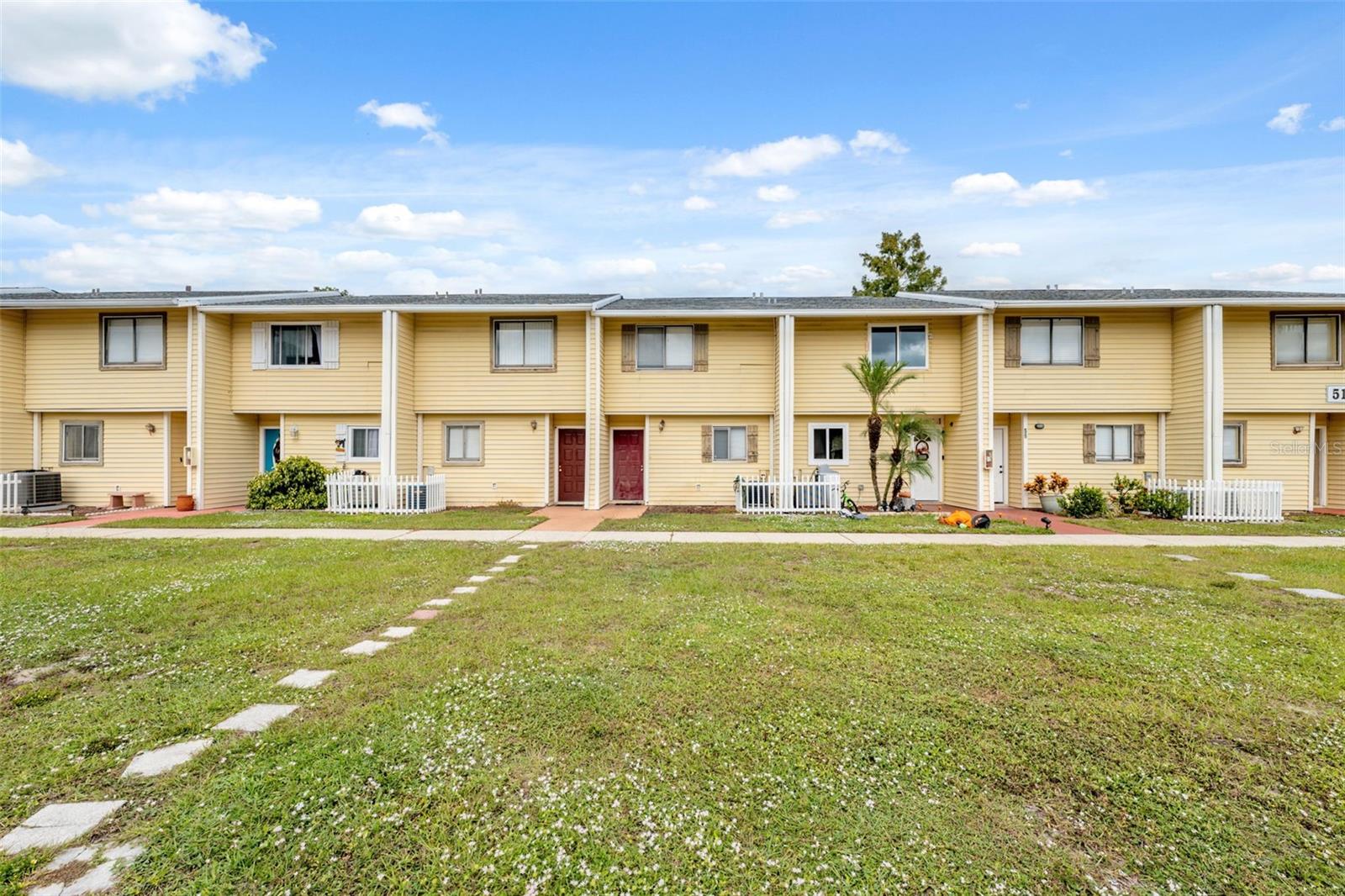 Image 23 of 29 For 22707 Watersedge Boulevard 57