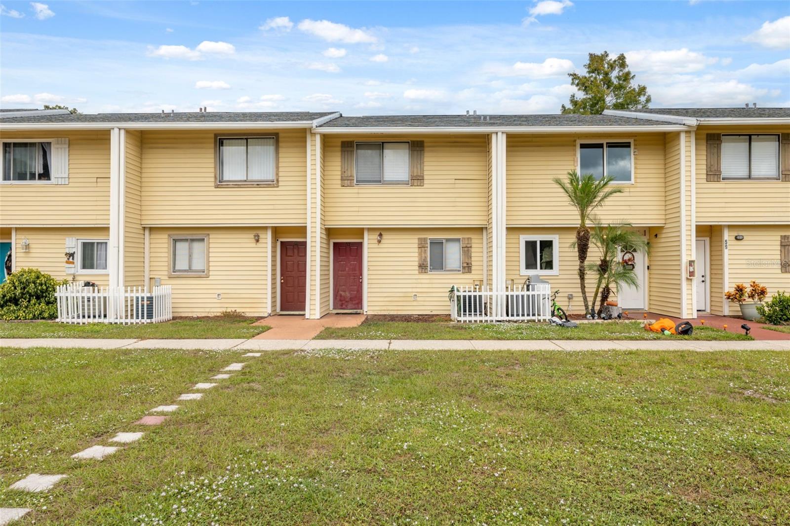 Image 24 of 29 For 22707 Watersedge Boulevard 57