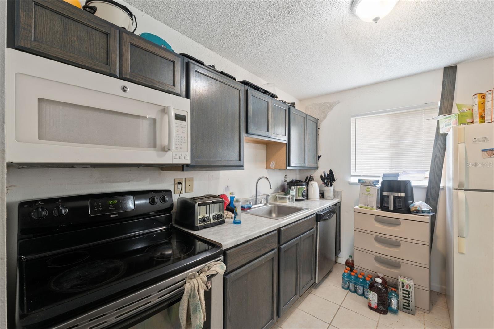 Image 5 of 29 For 22707 Watersedge Boulevard 57