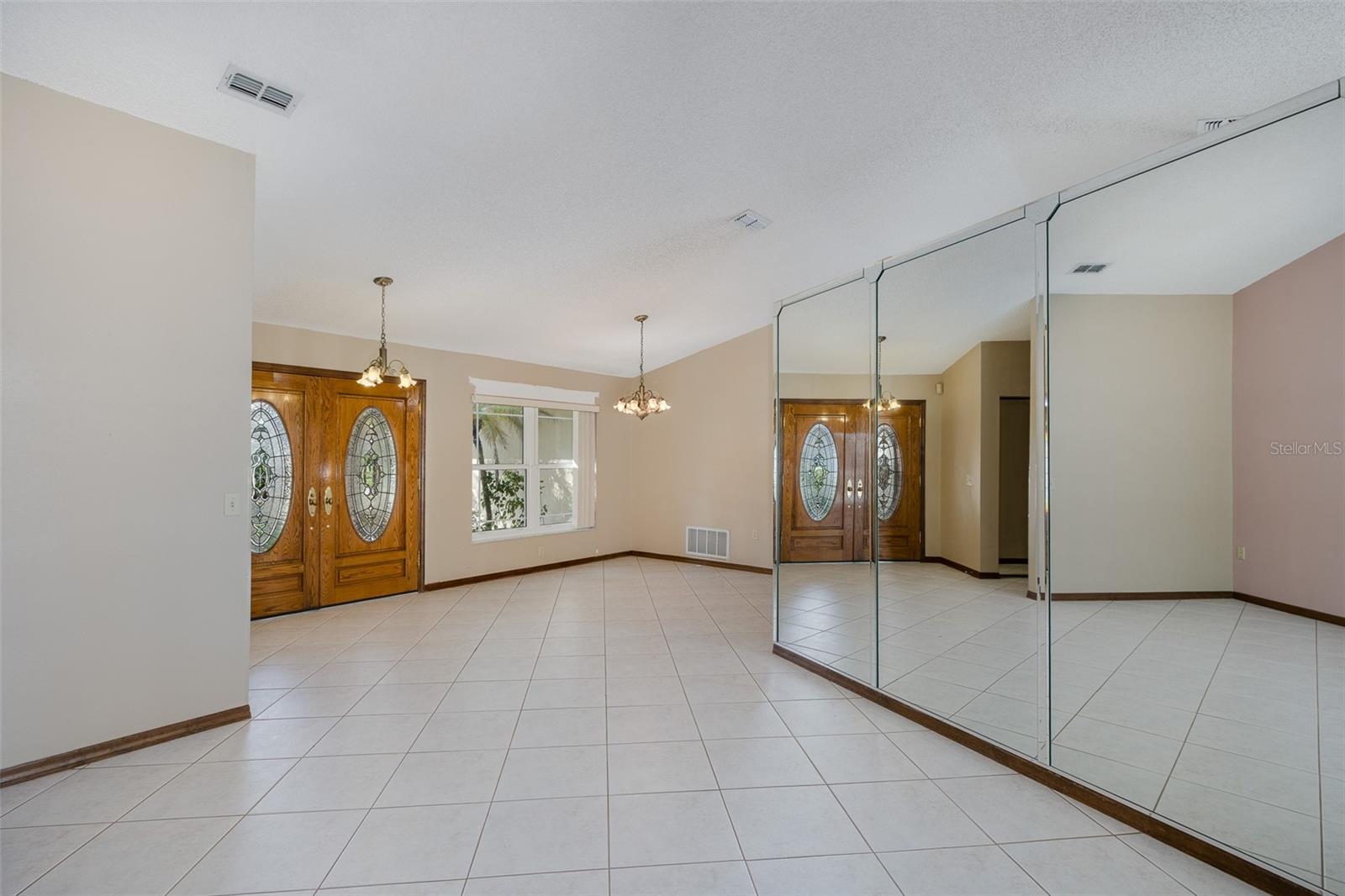 Image 16 of 51 For 18602 White Pine Circle