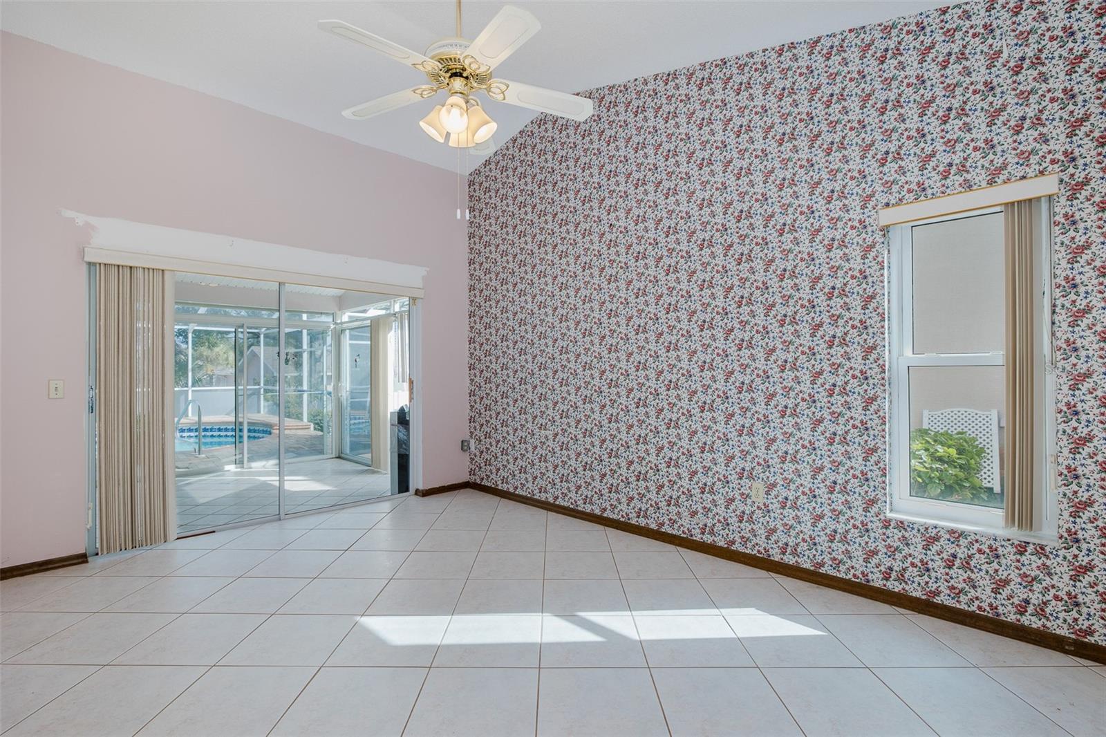 Image 22 of 51 For 18602 White Pine Circle