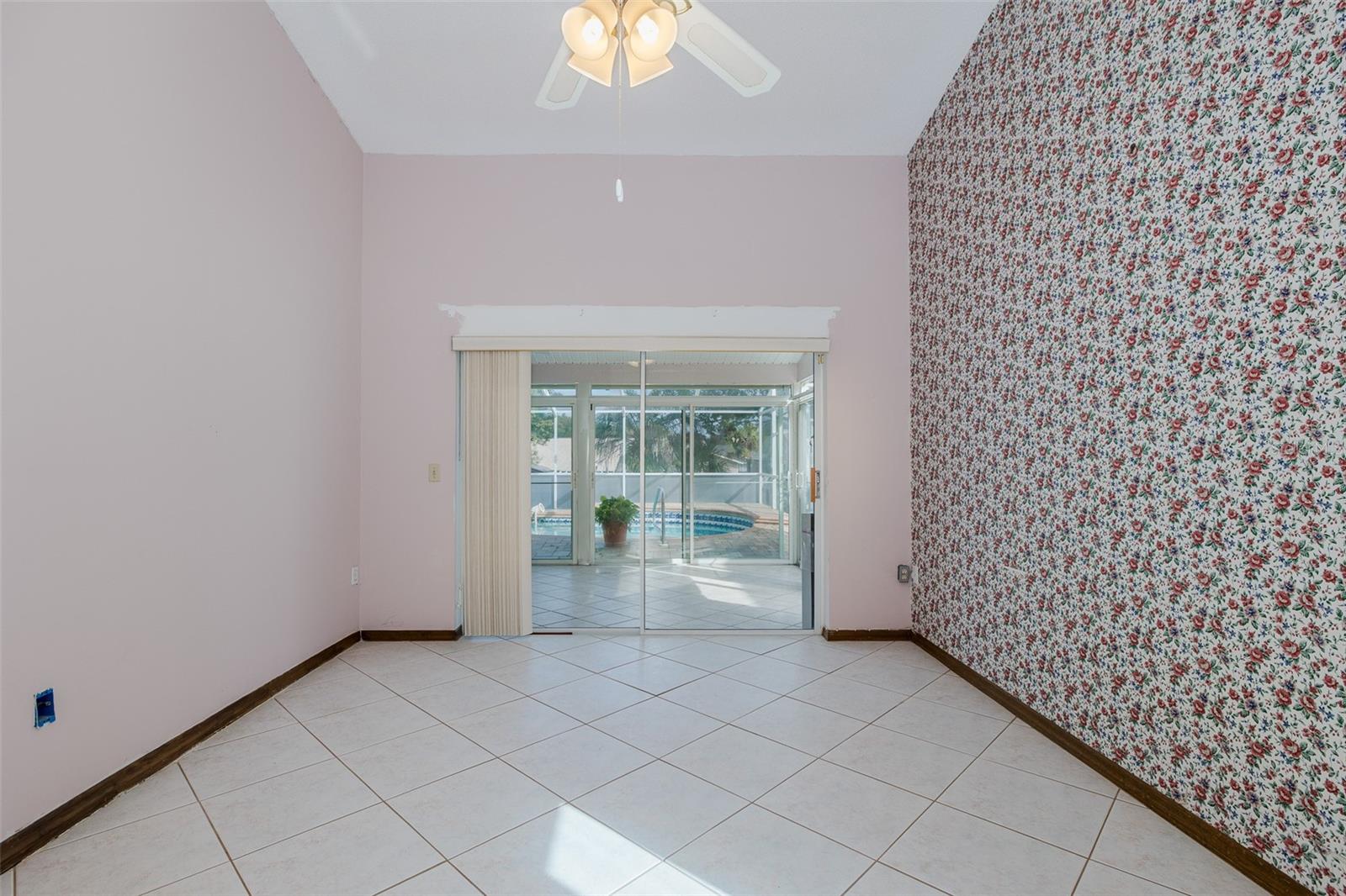 Image 23 of 51 For 18602 White Pine Circle