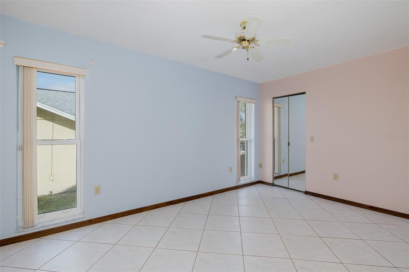 Image 34 of 51 For 18602 White Pine Circle