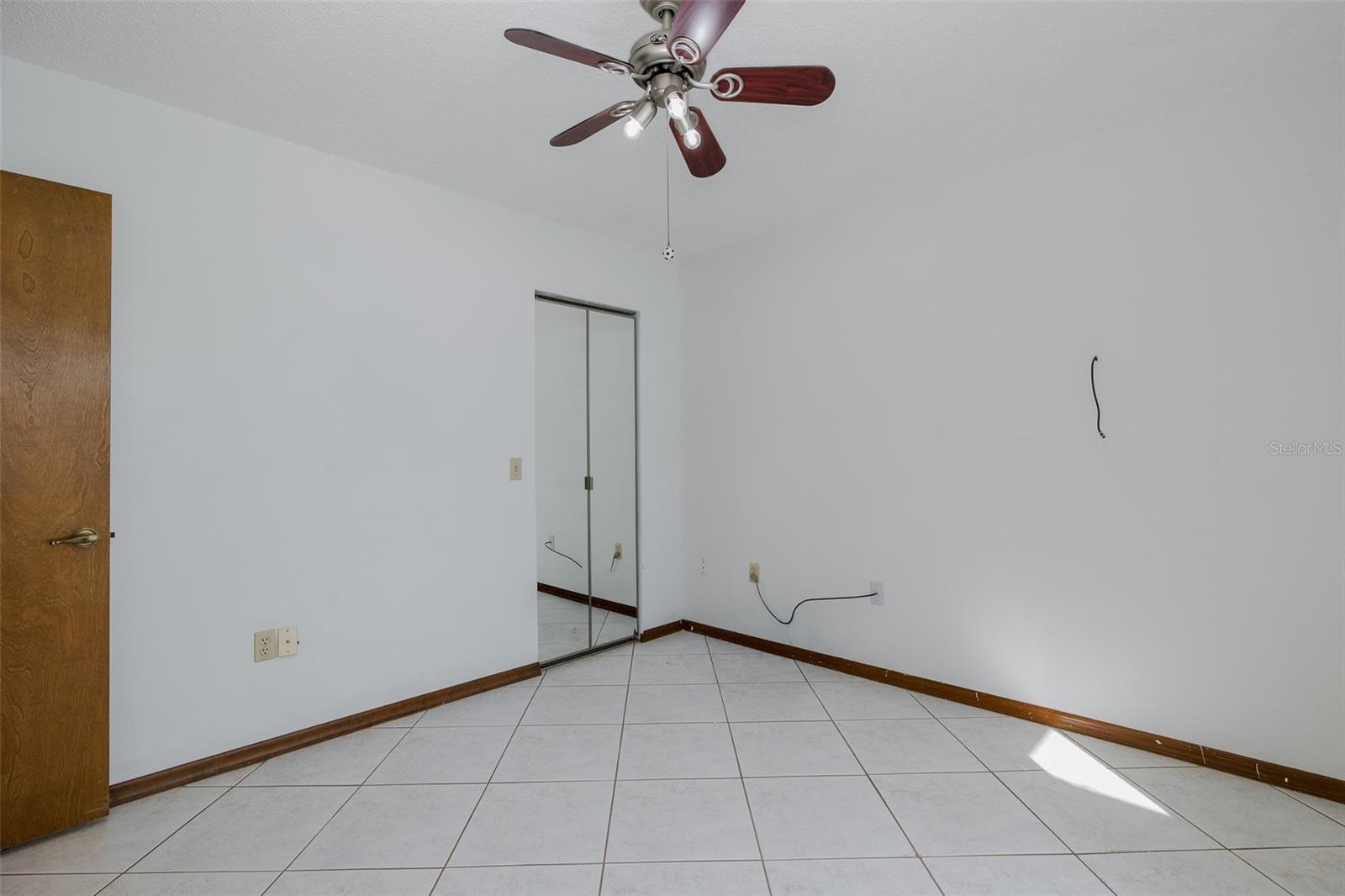 Image 37 of 51 For 18602 White Pine Circle