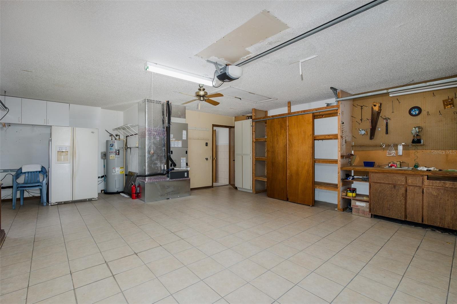 Image 43 of 51 For 18602 White Pine Circle