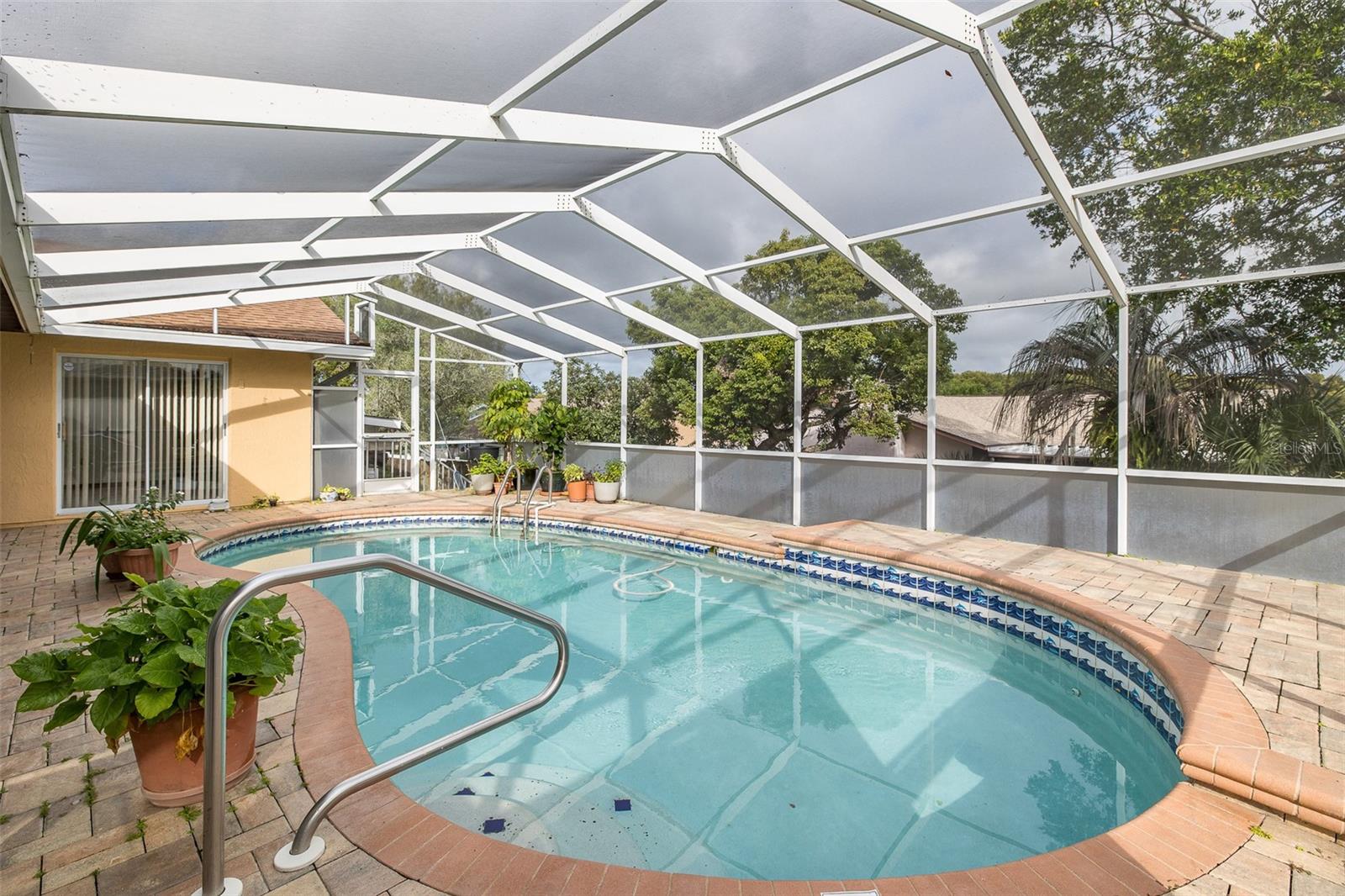 Image 48 of 51 For 18602 White Pine Circle