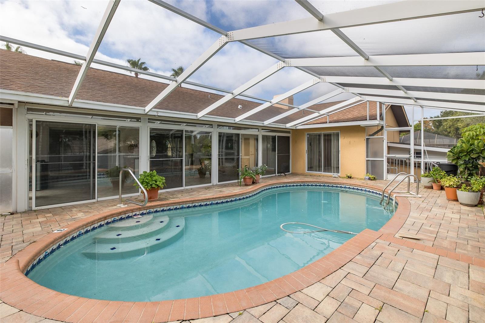 Image 5 of 51 For 18602 White Pine Circle