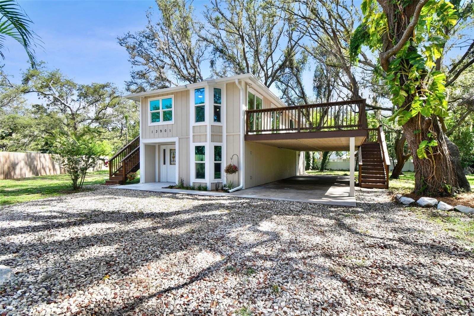 Listing photo id 0 for 13901 Vacation Lane