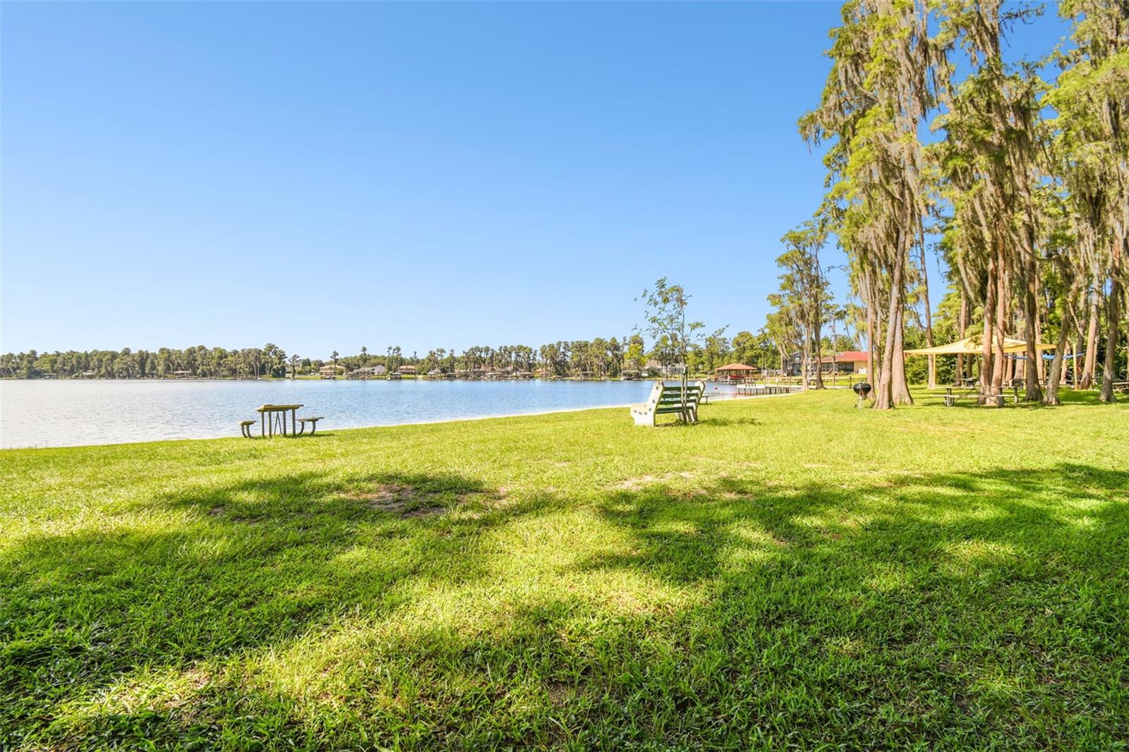 Listing photo id 53 for 13901 Vacation Lane