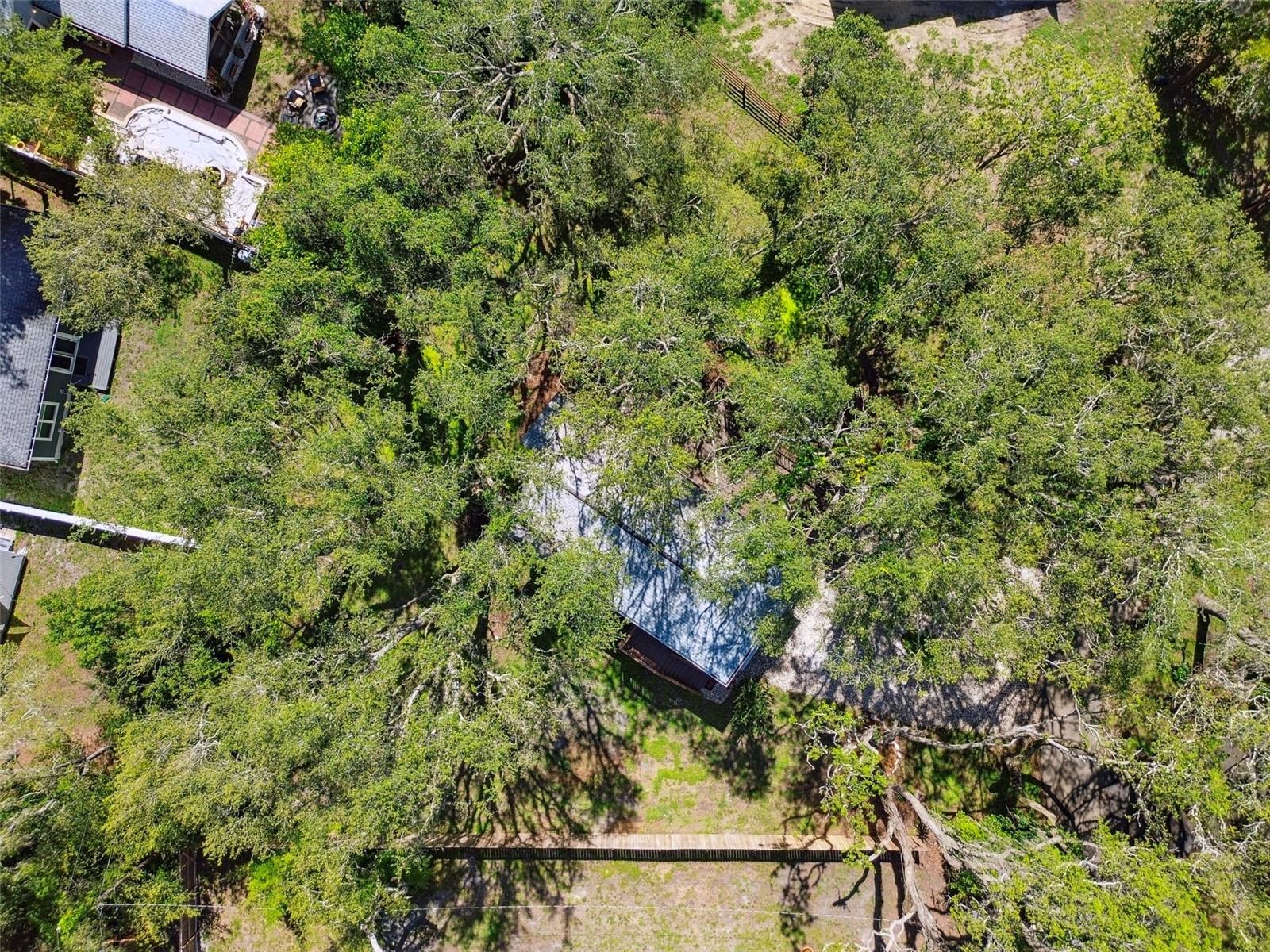 Listing photo id 60 for 13901 Vacation Lane