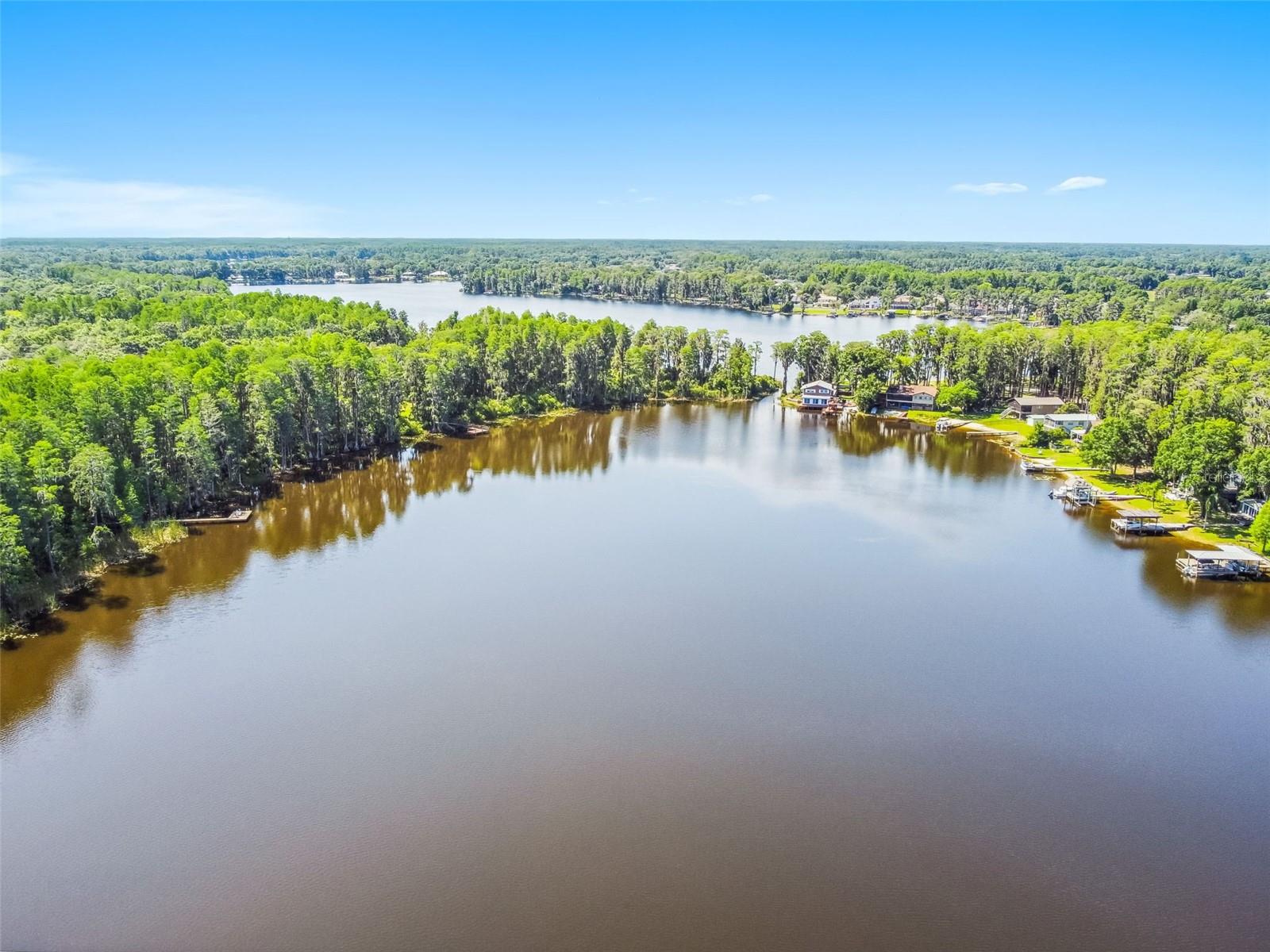 Listing photo id 63 for 13901 Vacation Lane