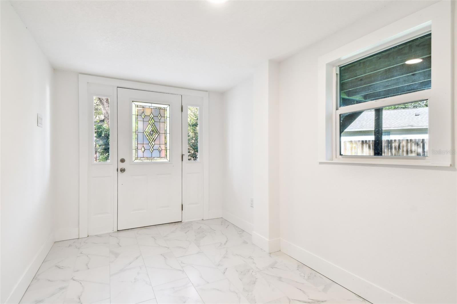 Listing photo id 6 for 13901 Vacation Lane