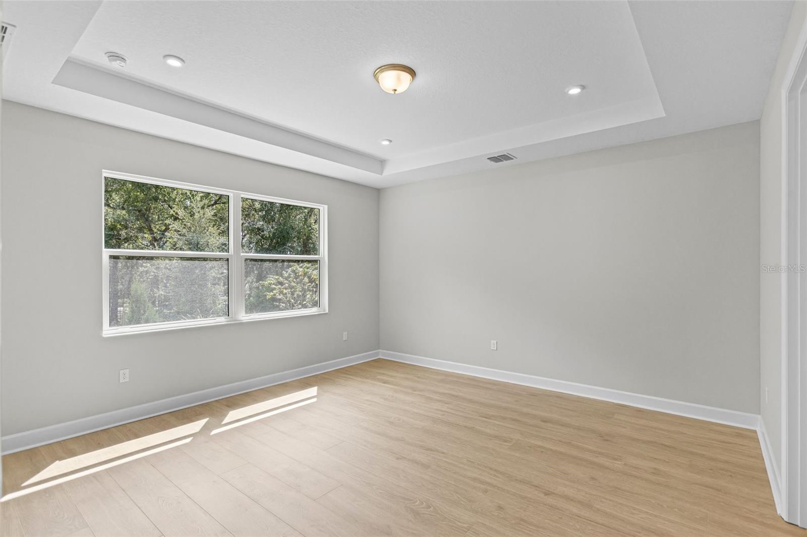 Image 19 of 54 For 956 Club Cresswind Drive