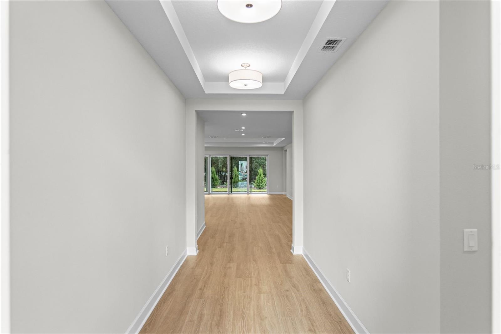 Image 6 of 54 For 956 Club Cresswind Drive