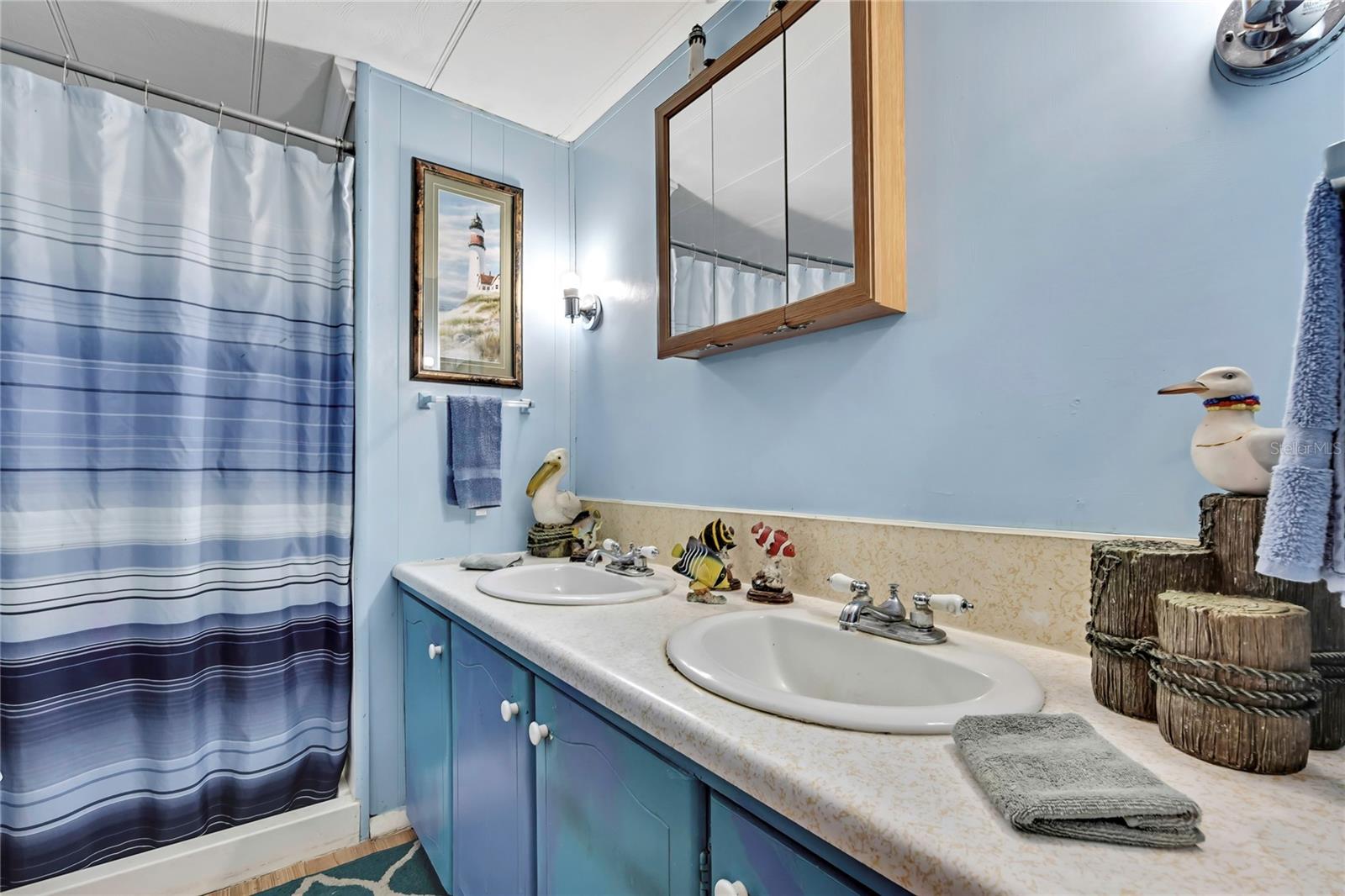 Image 16 of 23 For 1841 Holiday Drive