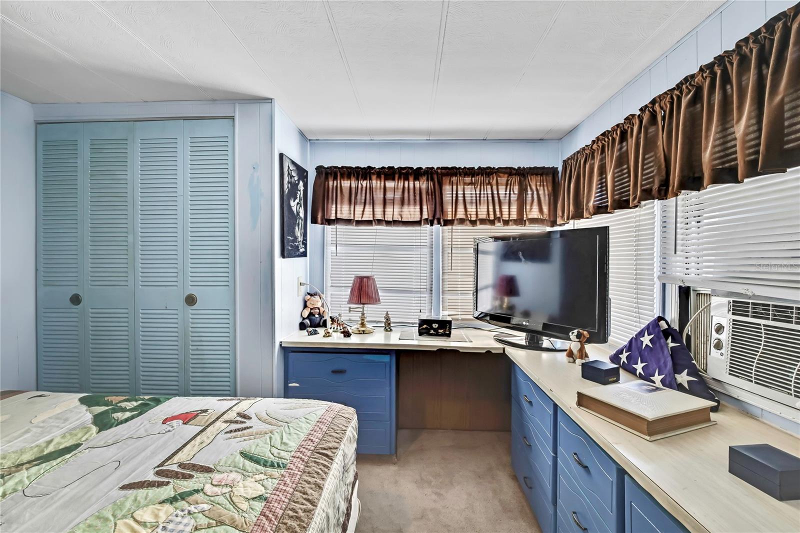 Image 19 of 23 For 1841 Holiday Drive