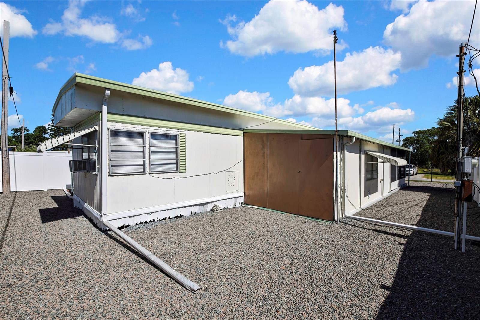 Image 21 of 23 For 1841 Holiday Drive