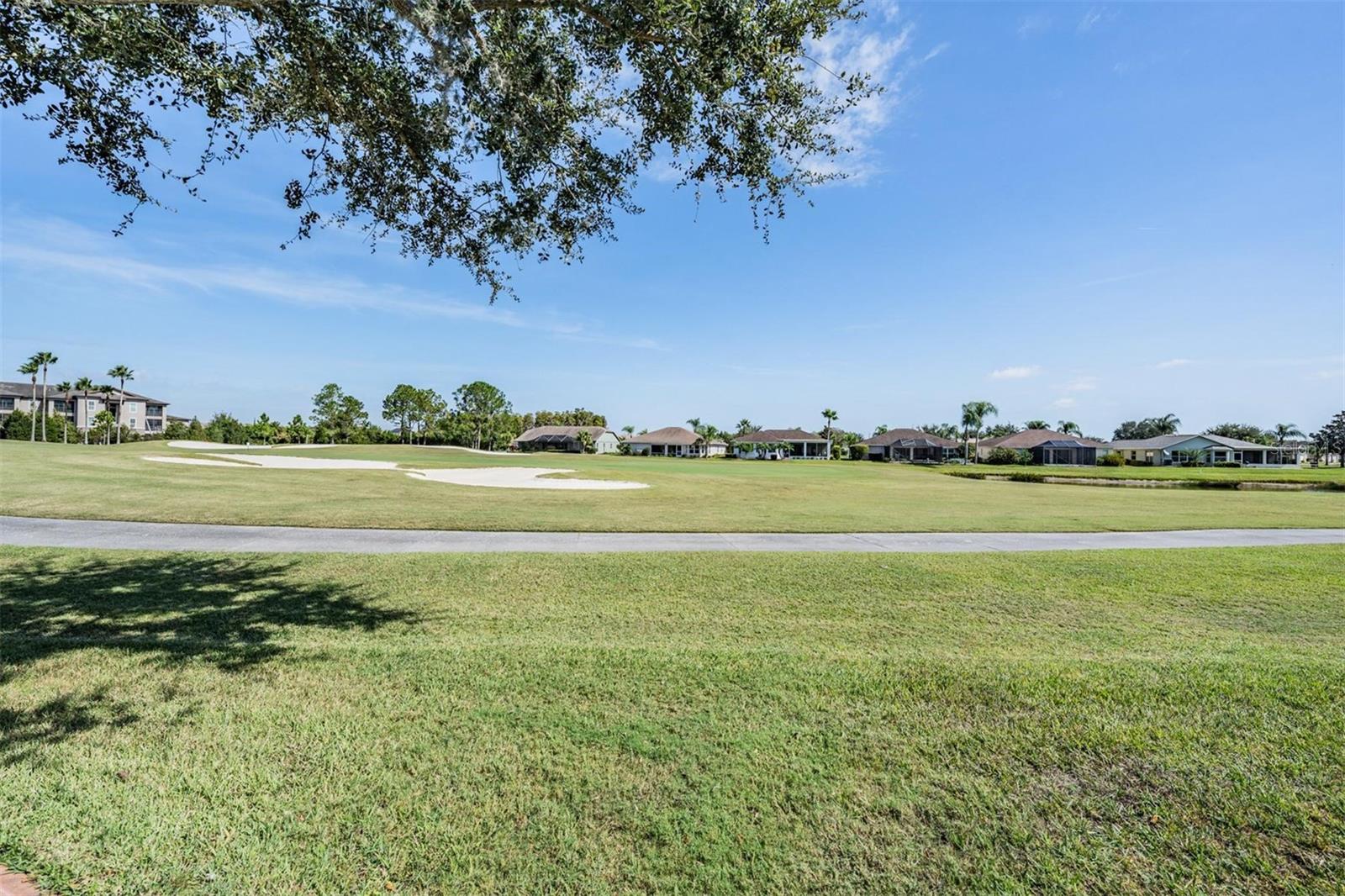 Image 20 of 50 For 1745 Westerham Loop