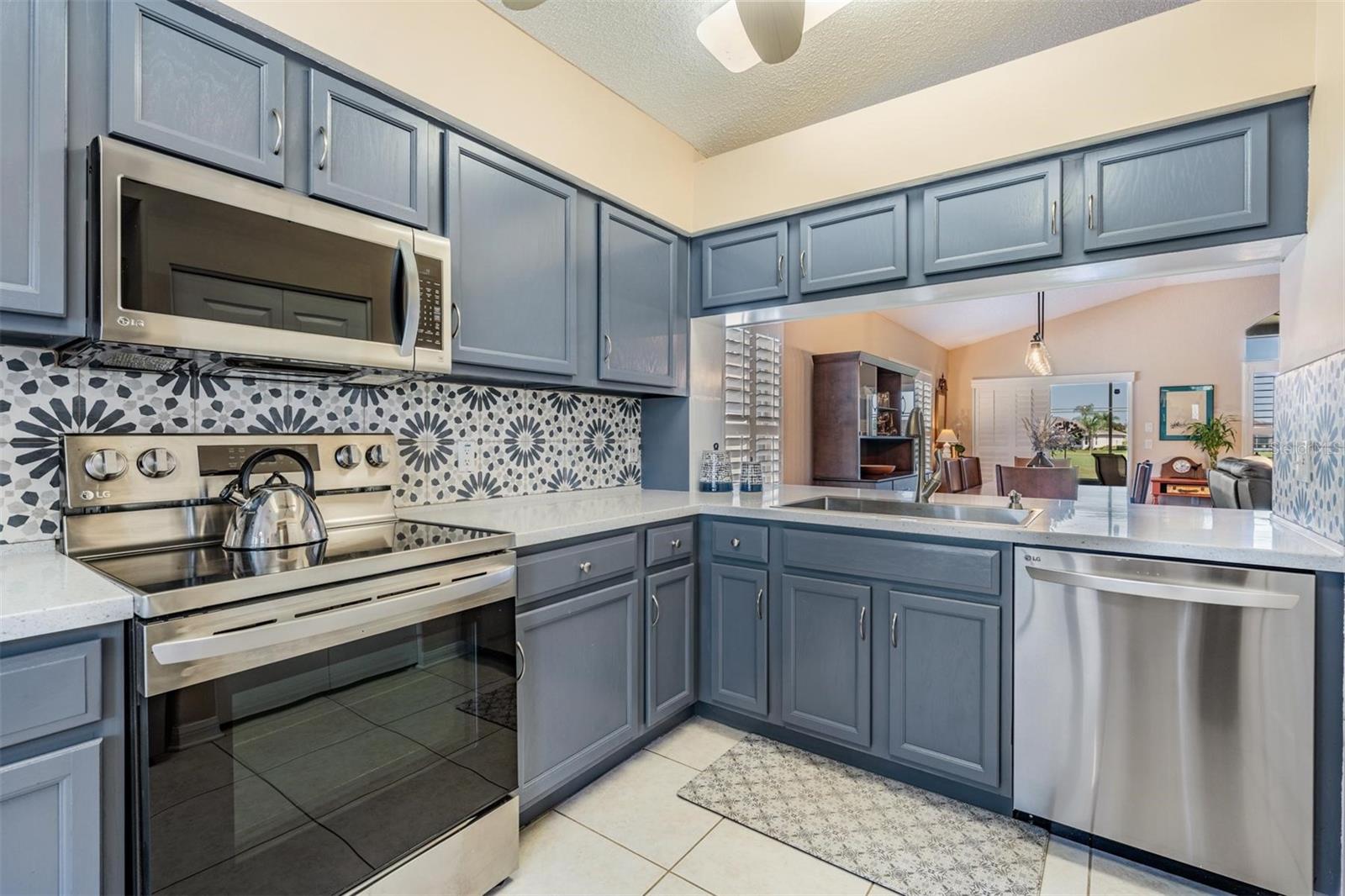 Image 8 of 50 For 1745 Westerham Loop