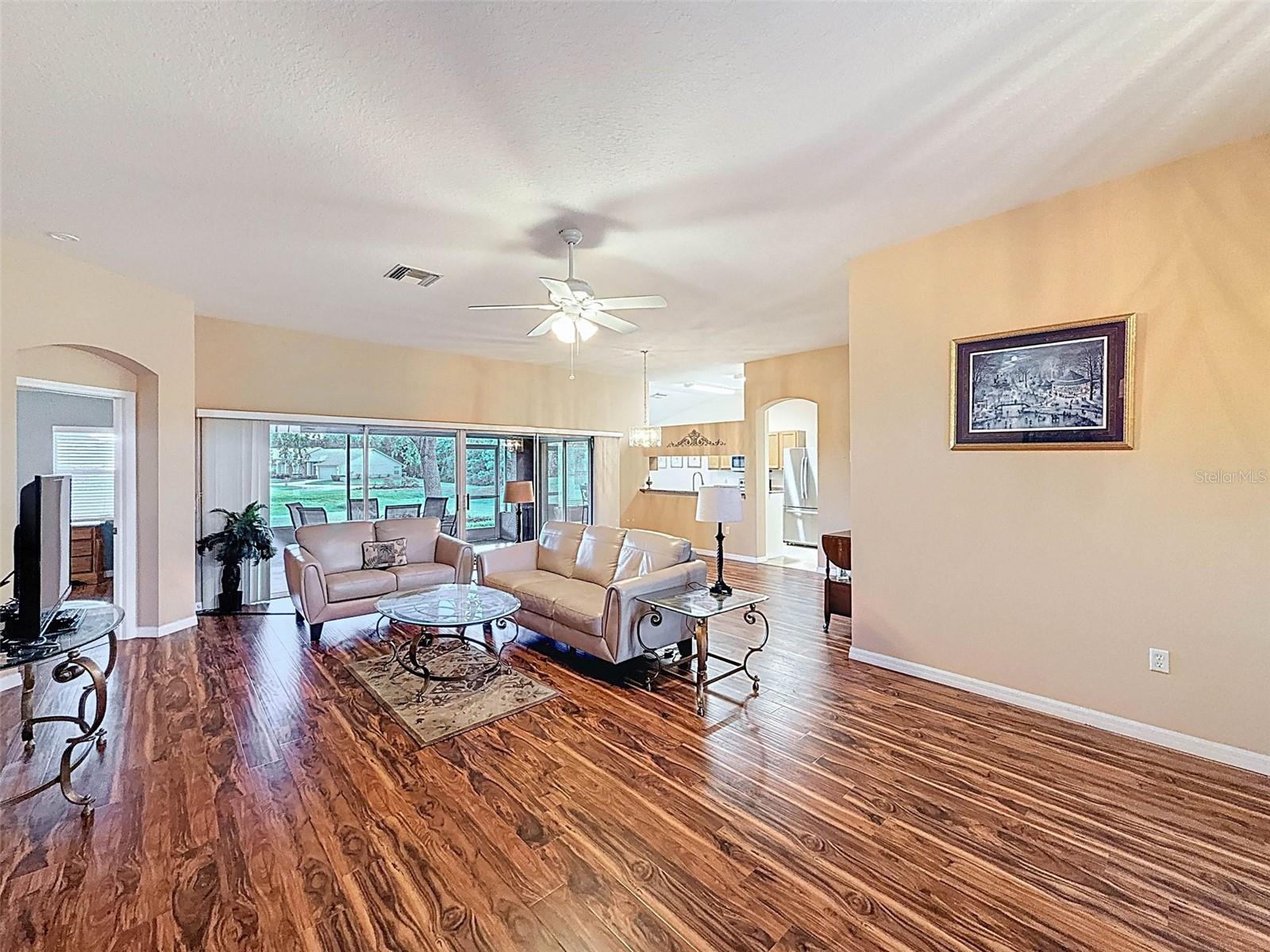 Image 11 of 50 For 11012 Torrey Pines Court