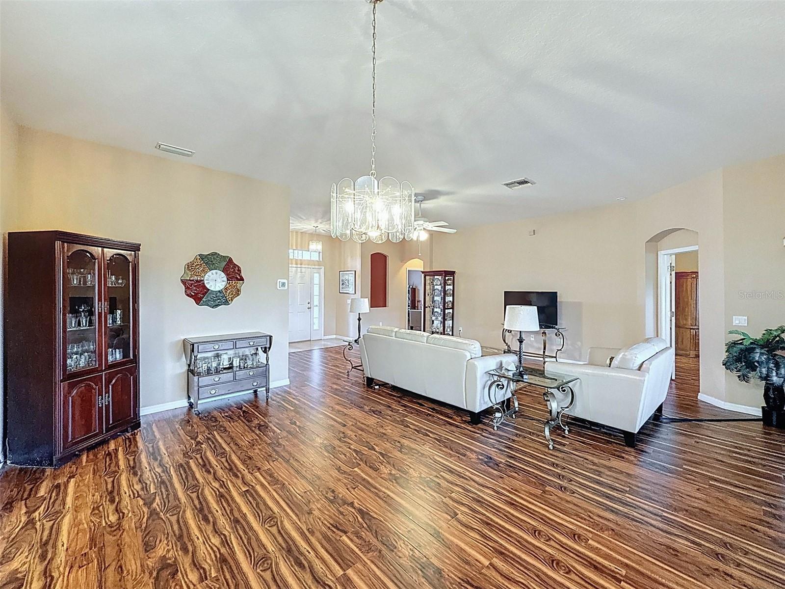 Image 14 of 50 For 11012 Torrey Pines Court