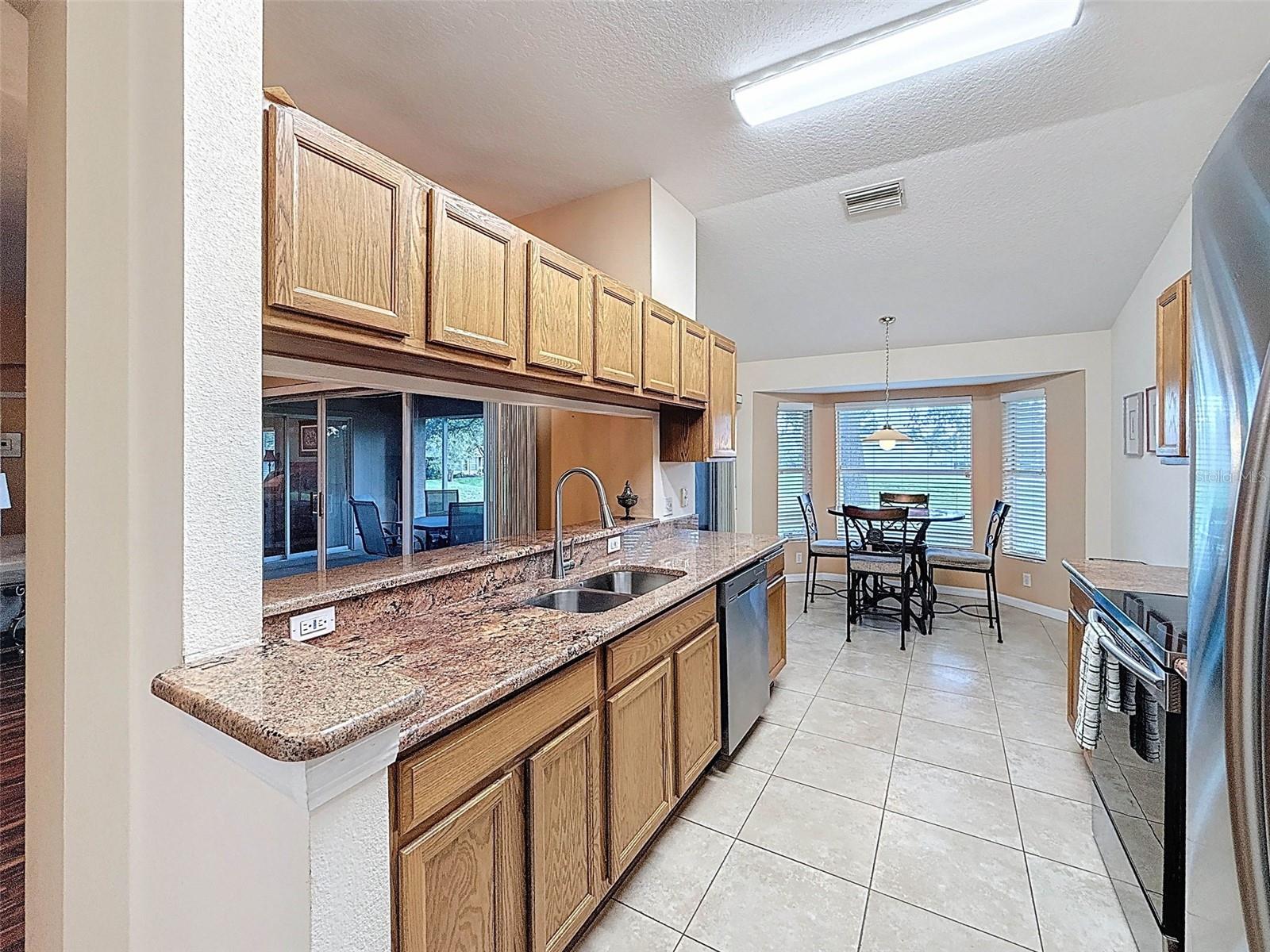 Image 16 of 50 For 11012 Torrey Pines Court