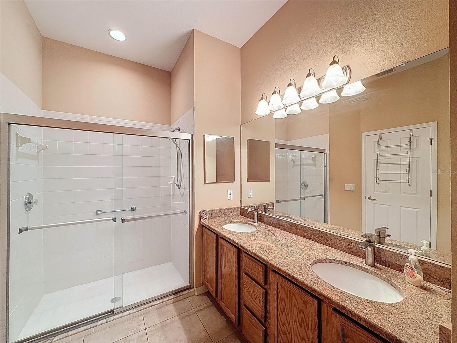 Image 27 of 50 For 11012 Torrey Pines Court