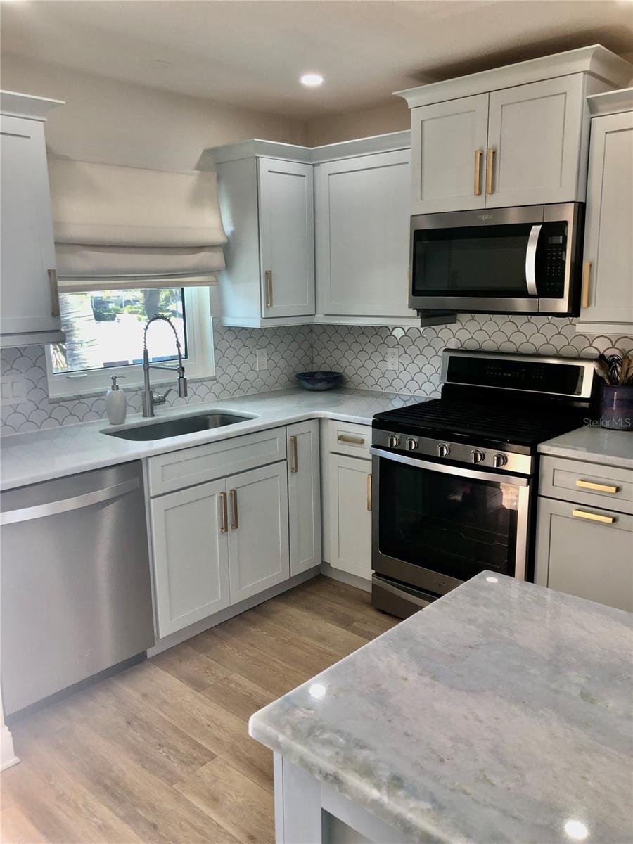 Image 3 of 34 For 7 Dunoon Place 203