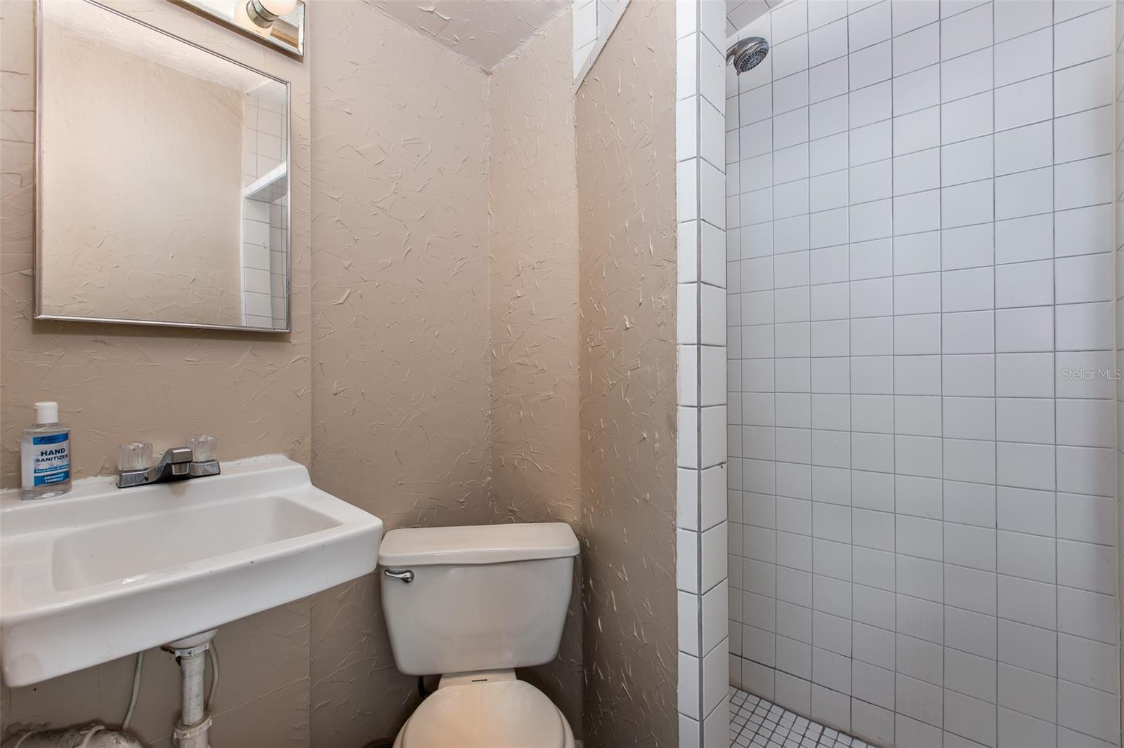 Image 24 of 28 For 5115 Drift Tide Drive