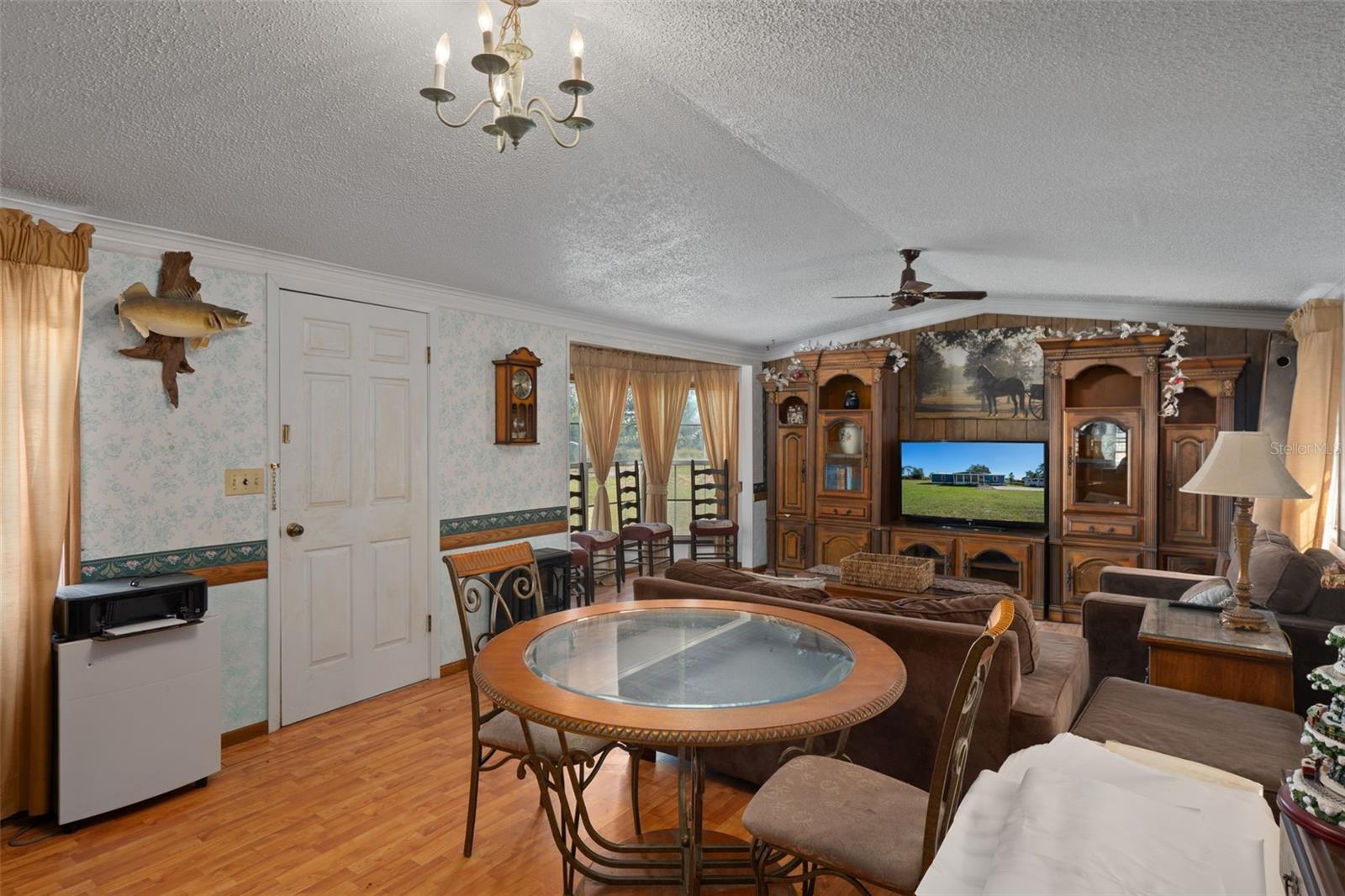 Image 22 of 45 For 3816 Fox Ridge Boulevard