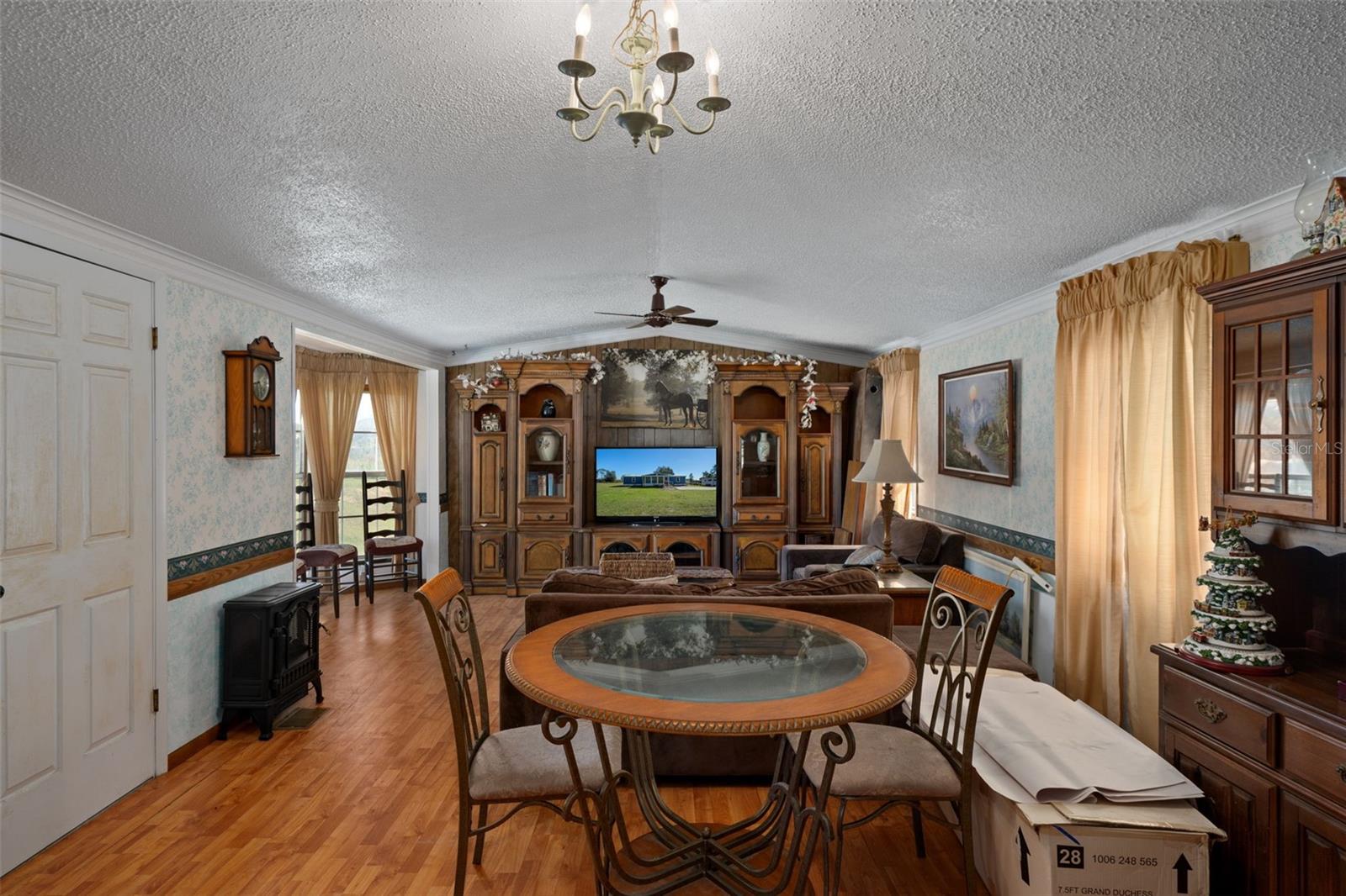 Image 23 of 45 For 3816 Fox Ridge Boulevard