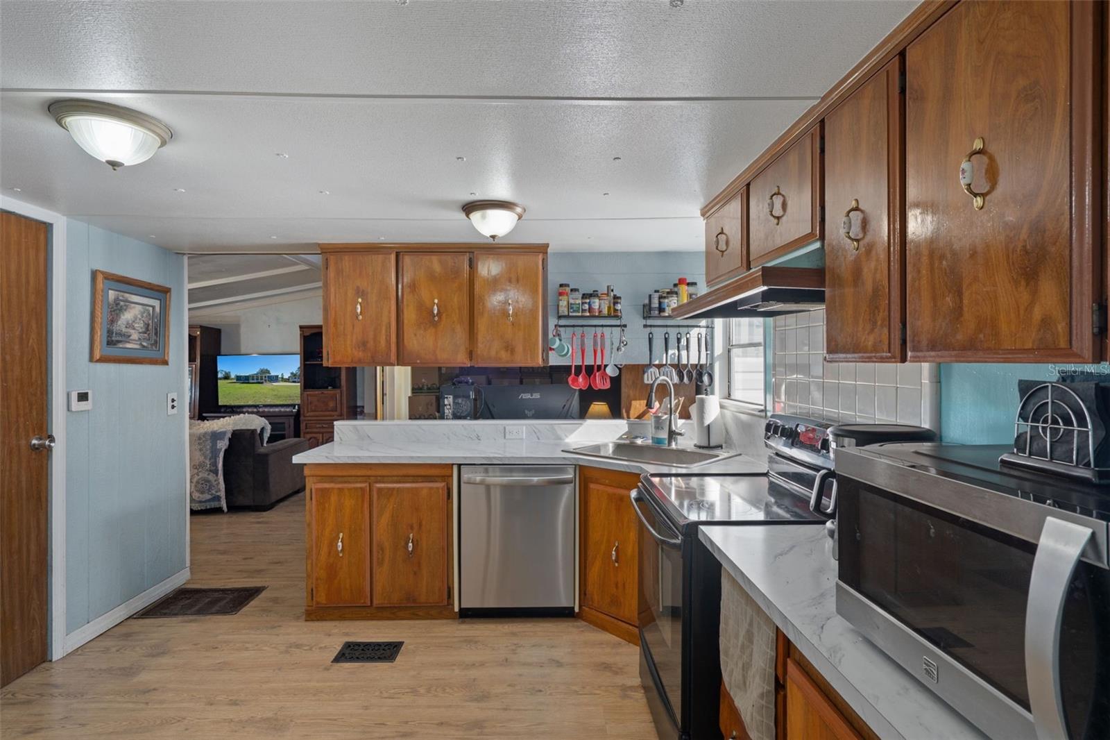 Image 27 of 45 For 3816 Fox Ridge Boulevard