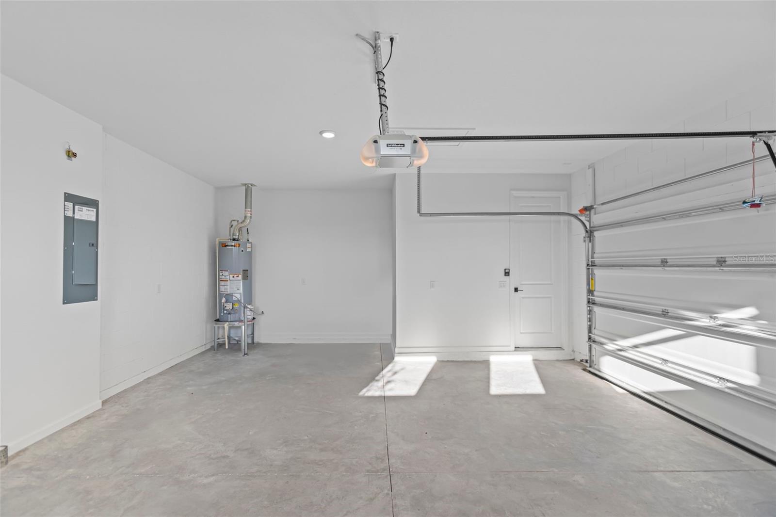 Image 31 of 52 For 563 Hammock Oaks Boulevard