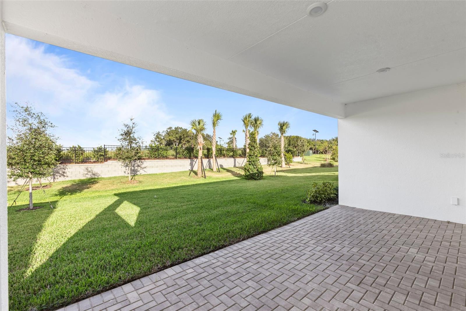 Image 33 of 52 For 563 Hammock Oaks Boulevard