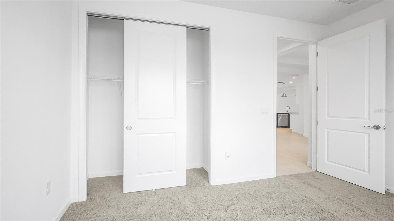 Image 12 of 49 For 944 Club Cresswind Drive