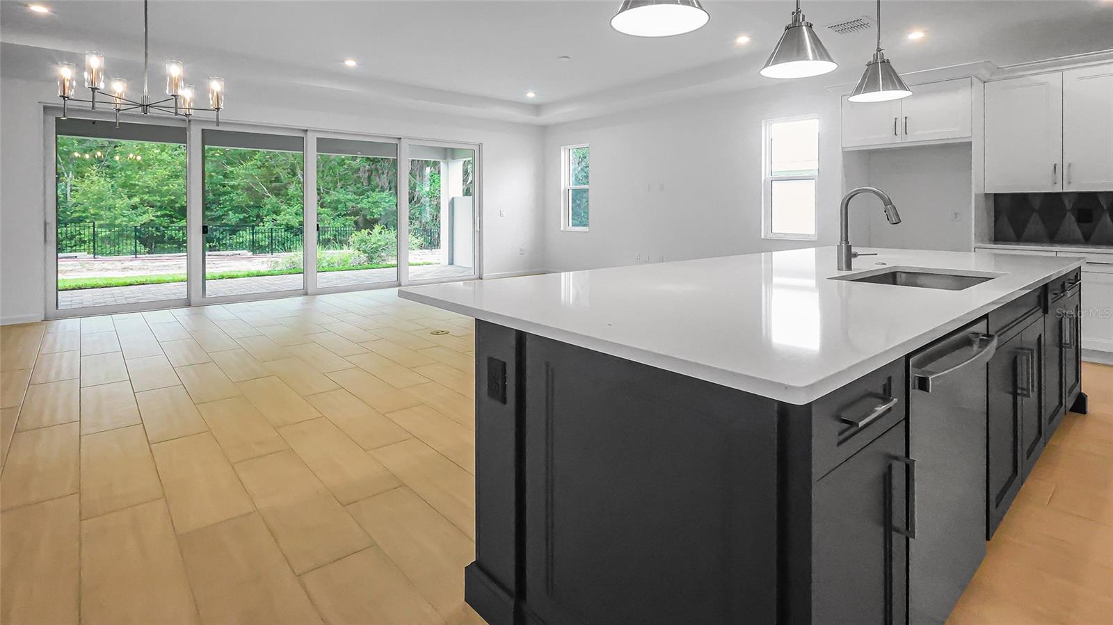 Image 15 of 49 For 944 Club Cresswind Drive