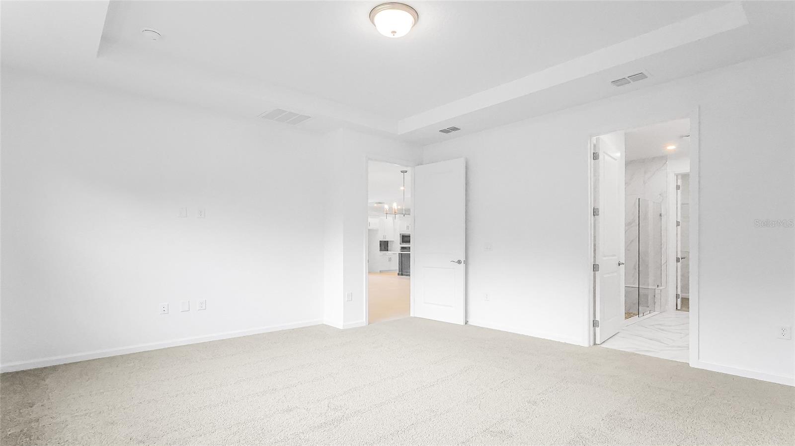 Image 26 of 49 For 944 Club Cresswind Drive