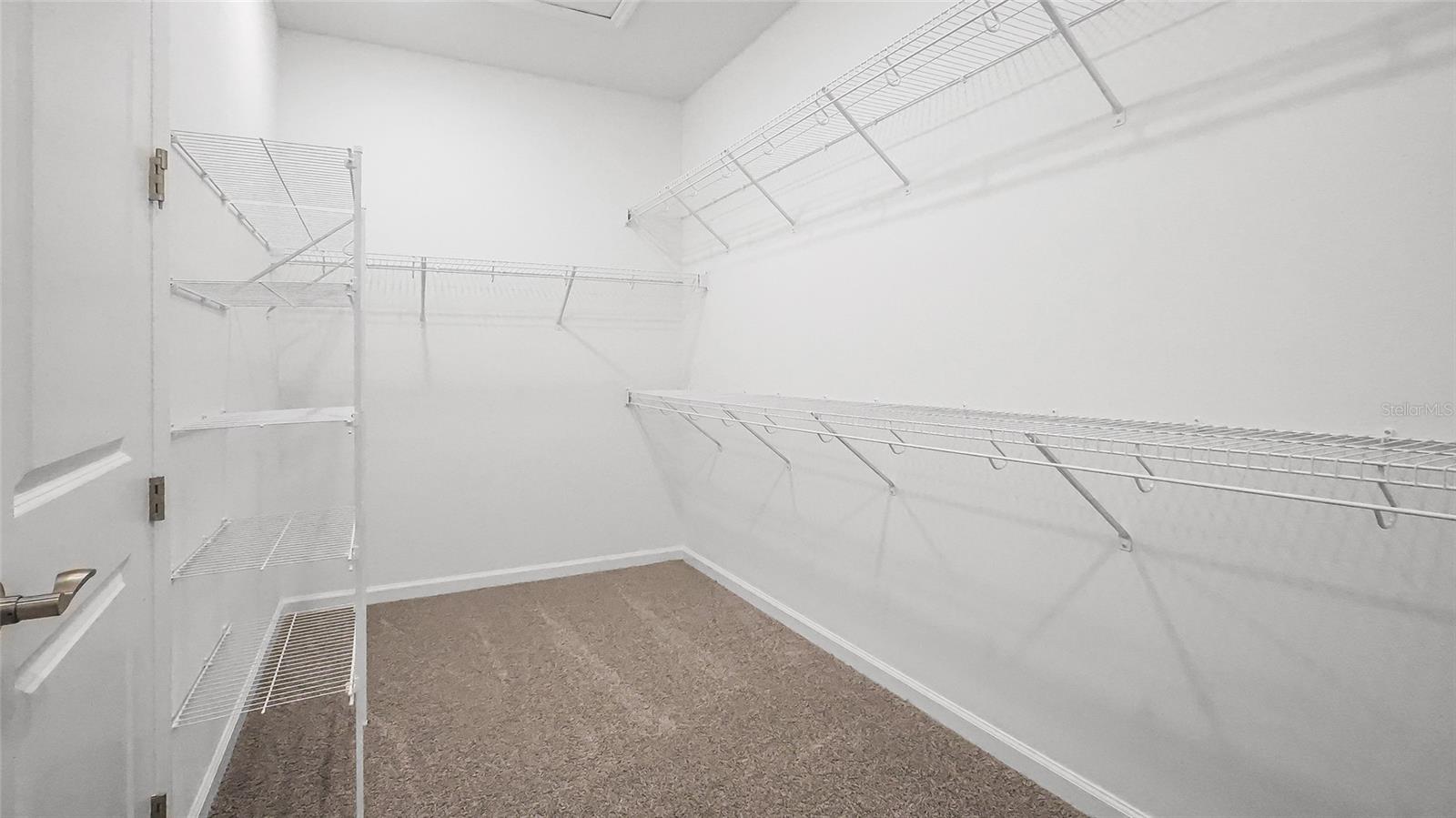 Image 28 of 49 For 944 Club Cresswind Drive