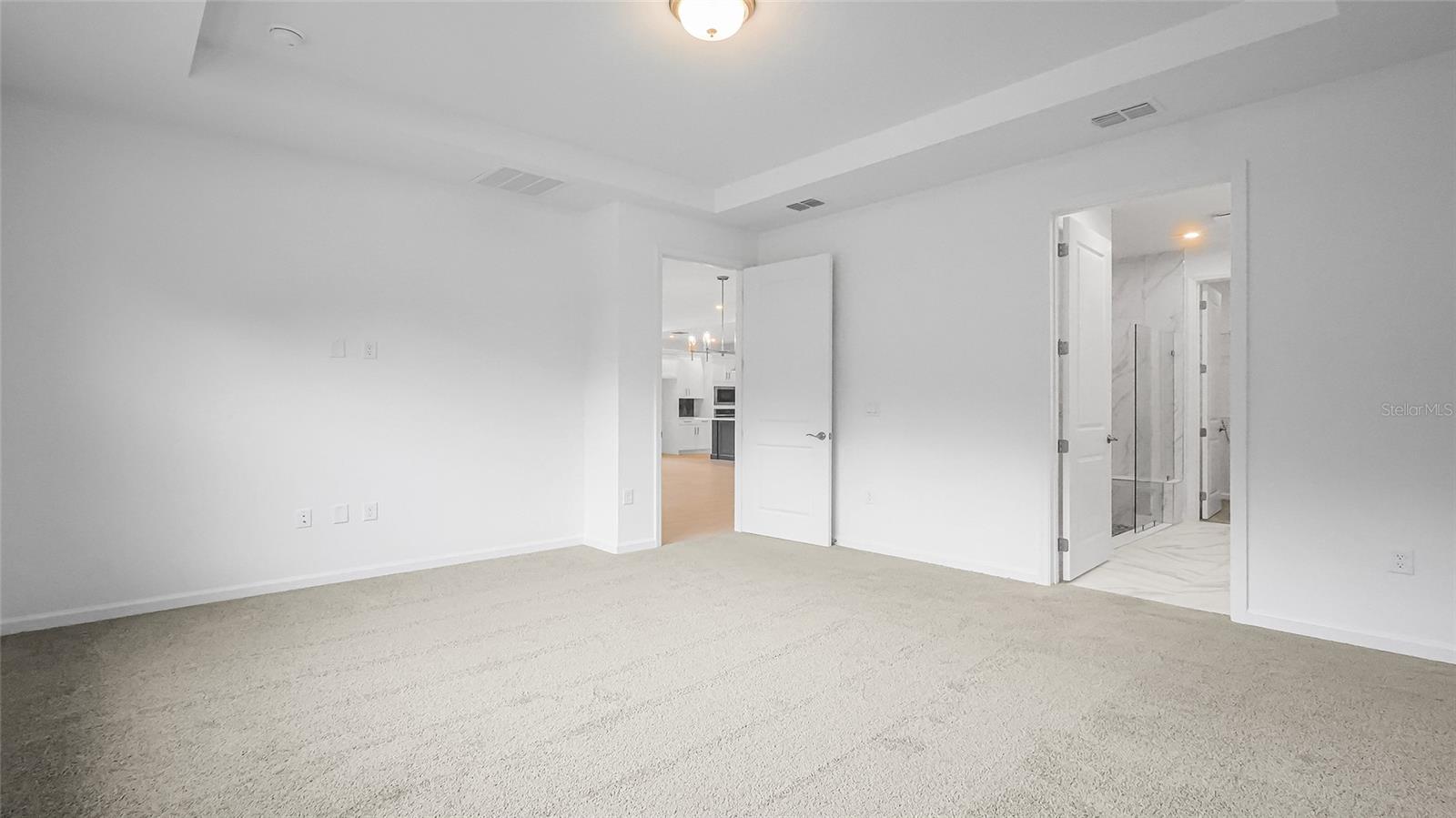 Image 31 of 49 For 944 Club Cresswind Drive